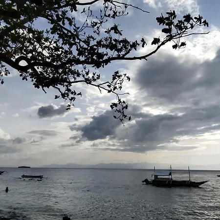 Moalboal Beach Front Hotel