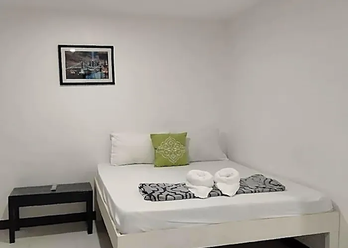 Front Hotel